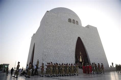 PMA Kakul Cadets Mount Guards’ Duty At Mazar of Quaid-i-Azam | Pakistan ...