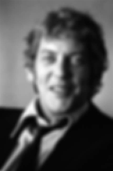 22 Photos of Donald Sutherland When He Was Young