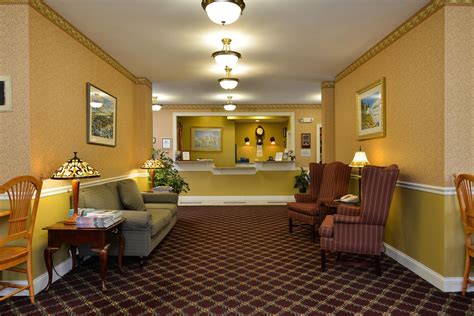 Bar Harbor Grand Hotel — Bar Harbor Hotels — Maine.com