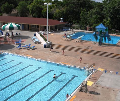 Highland Park Aquatic Center - Swimming Pools - 1840 Edgcumbe Rd ...