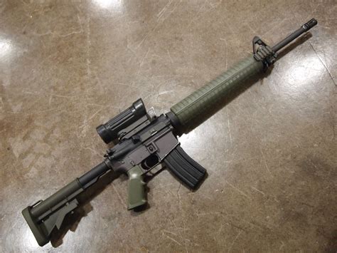 Differences Between Canadian C7 and US M16 - The Firearm BlogThe Firearm Blog