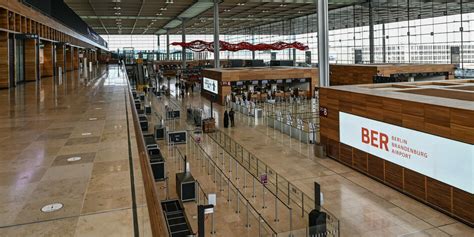 Berlins neuer Flughafen BER: Erster Passagierrekord - taz.de