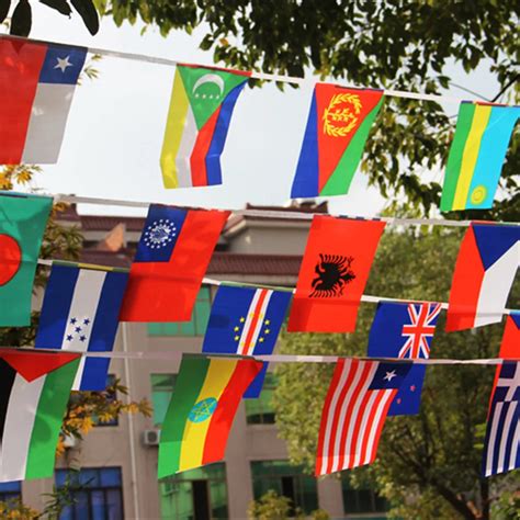 25m 100pcs Hanging Flags International World Banner Bunting String Bar ...