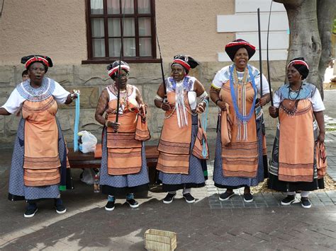 Xhosa culture, rituals, food, ceremonies, language and traditional attire