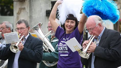 Volunteers Assemble! - Belfast International Arts Festival