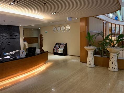 Review: Garuda Indonesia Business Class Lounge Bali (DPS) - Live and Let's Fly