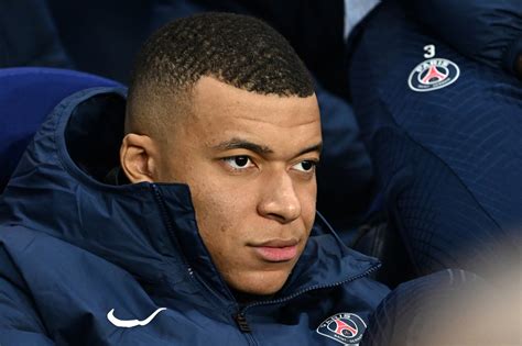 Les infos de 18h - Kylian Mbappé : "S'il veut rester, il doit signer un ...