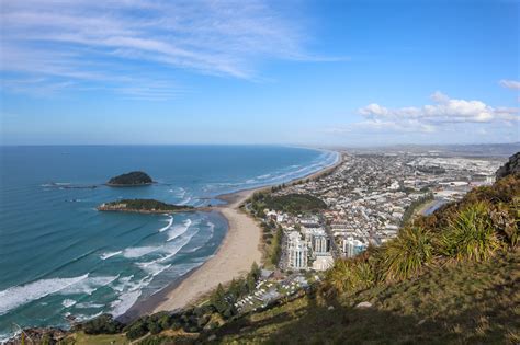 Mount Maunganui HIke: Fun Base Walk & Can't Miss Summit Climb