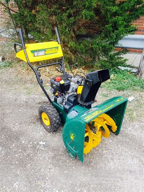 Yard Man 24" 7hp two stage snowblower with electric start for Sale in Wood Dale, IL - OfferUp