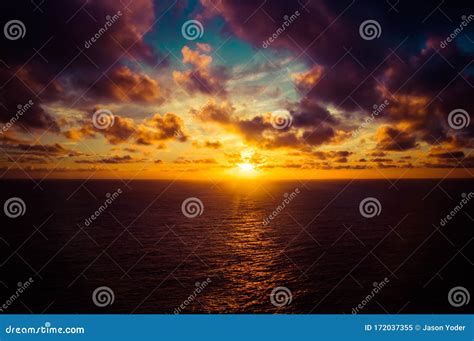 A Dramatic Sunrise Over the Pacific Ocean Stock Image - Image of amazing, horizon: 172037355