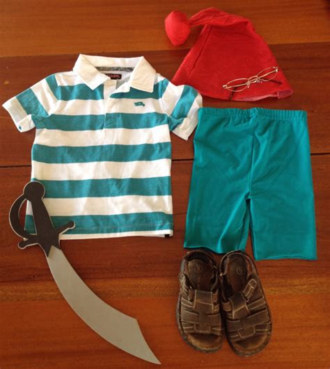 DIY Mr. Smee Costume for Kids {Peter Pan Halloween}