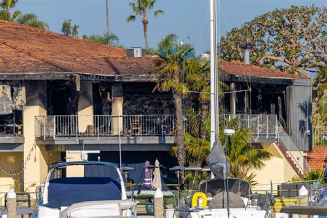 Fire destroys historic California Yacht Club in Marina del Rey - Los Angeles Times