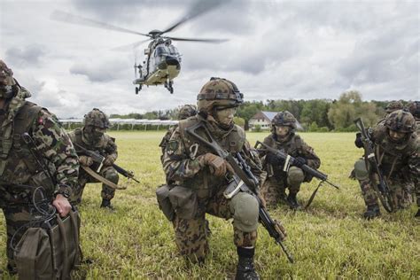 Swiss Army conducts largest military drills in 30 years