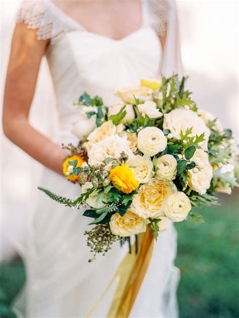 25 Yellow Wedding Bouquets | SouthBound Bride