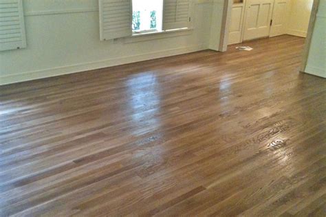 Minwax "Special Walnut" stain on oak hardwood floors #hardwoodflooringdiy | Oak hardwood ...