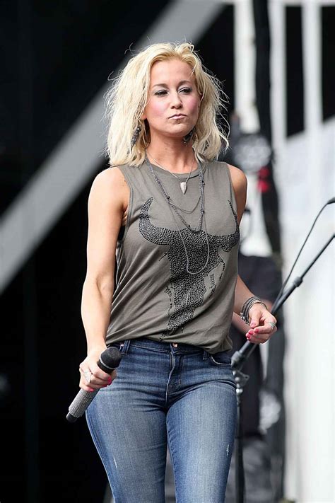 Kellie Pickler In Jeans – Performing at the 2015 RedFest in Austin ...