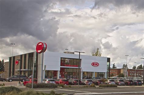 Shoreline Area News: New KIA dealership grand opening Thursday