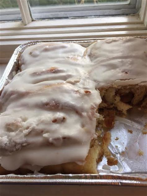 Classic Amish Cinnamon Rolls & Buns - Amish 365