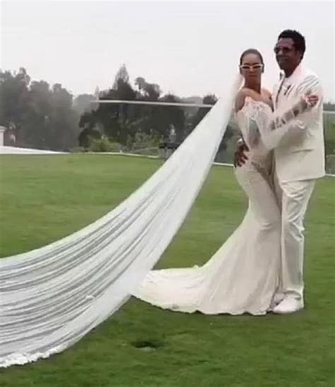 Beyonce wedding dress from vow renewal revealed on Instagram | Metro News