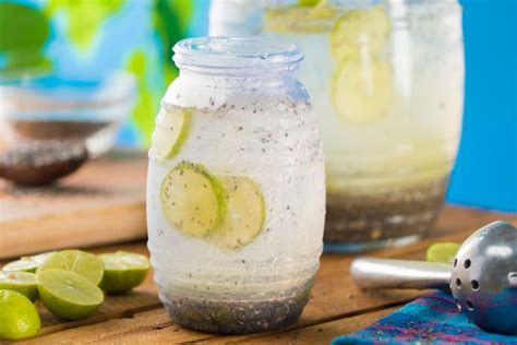 Agua Fresca de Limón con Chía | Recipe | Agua fresca recipe, Agua fresca, Mexican food recipes