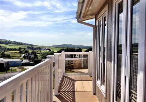 Whitecliff Bay Holiday Park - Holiday Lodge Park in Isle of Wight, South East England