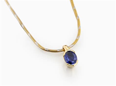 Bespoke-gold-sapphire-pendant - TheJewelleryWorkshop