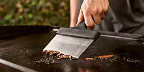 How To Remove Rust From A Blackstone Griddle?