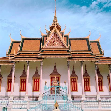 Royal Palace of Cambodia | Accidentally Wes Anderson