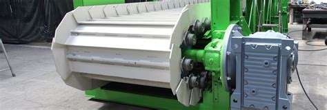 Apron conveyors for heavy-duty operating conditions - DI MATTEO Group