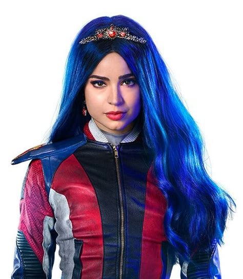 Pin by fandom madness on descendents | Sofia carson, Evie descendants, Evie