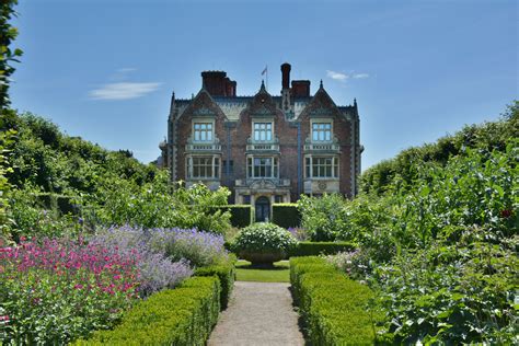 The North Garden at Sandringham House | Sandringham house, North garden, Sandringham estate