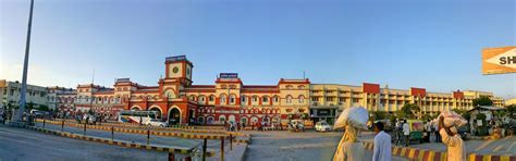 Gorakhpur (In) Railway station claims to have longest Railway Platform.