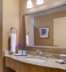 Guestrooms at Hilton Boston Downtown/Faneuil Hall | Boston ...