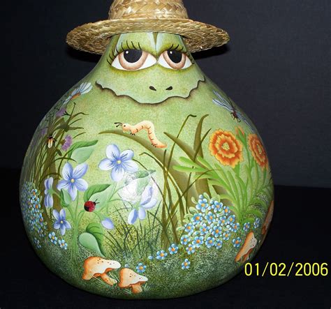 painted frog gourd | Gourds crafts, Painted gourds, Hand painted gourds