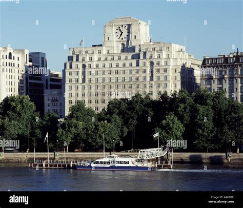 THE SHELL BUILDING Stock Photo - Alamy