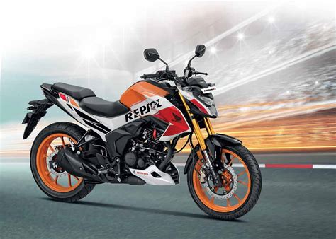 Honda Unveils Repsol Honda Edition Of Hornet 2.0 & Dio In India