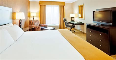 Holiday Inn Express Hotel & Suites Lebanon from $112. Lebanon Hotel ...