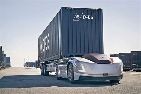 Volvo Trucks’ electric, self-driving truck 'Vera' gets its first job