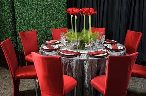 Red velvet never goes out of styleRentals: @marqueerentalschicago| Guest Seating ...