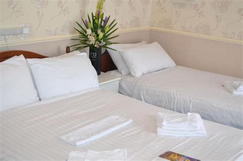 Lyndene Hotel Deals & Reviews, Blackpool | LateRooms.com