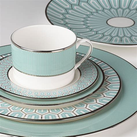 Clara Aqua™ 5-piece Place Setting in 2021 | Modern dinnerware, Dinnerware set unique, Bone china ...