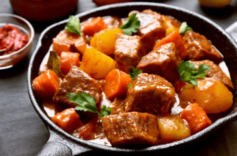 Old-Fashioned Beef Stew - Insanely Good