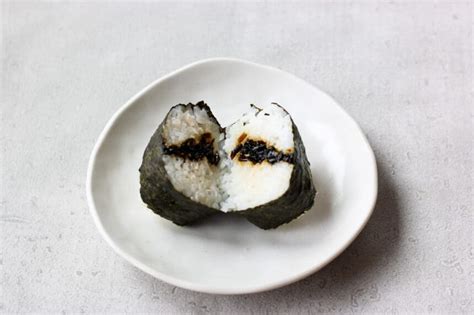 Kombu Onigiri (Japanese Rice Balls) - Chef JA Cooks