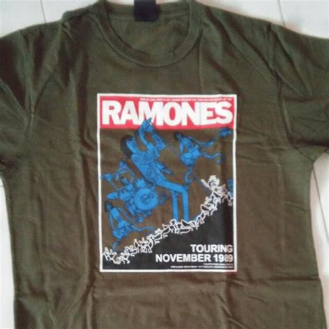 Rare..RAMONES band T-shirt,.can say Vintage..hard to get design ...