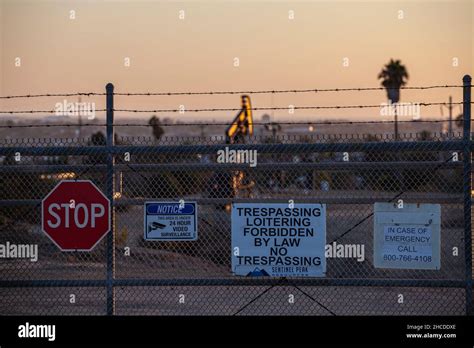 Inglewood Oil Field, Baldwin Hills, Los Angeles, California, USA Stock ...