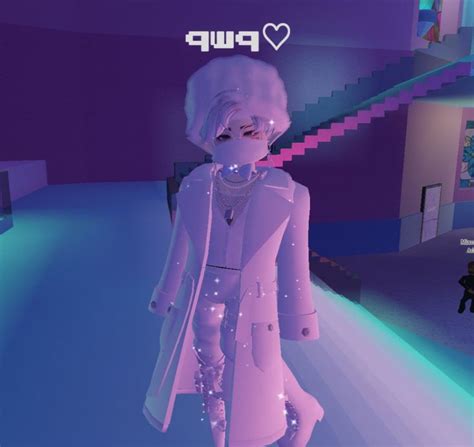 Royale High Boy White fit | Aesthetic roblox royale high outfits, Royal high roblox outfits boy ...