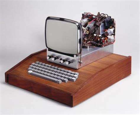 Recycled Apple I Computer - Business Insider