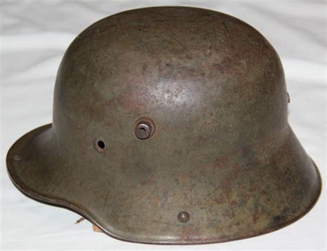 B082. WWI GERMAN M16 COMBAT HELMET - B & B Militaria