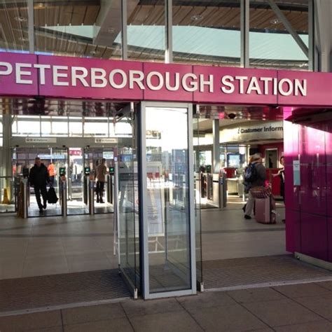 Peterborough Railway Station (PBO) - 피터버러, 피터버러