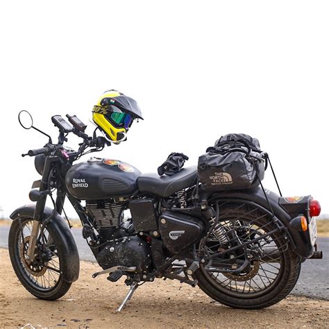 Royal Enfield Classic 500 Stealth Black : Price, Features, Specifications